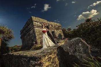 ***** Ośrodek wypoczynkowy Occidental Grand Xcaret All Inclusive Hotel Los Dos Compadres Meksyk
