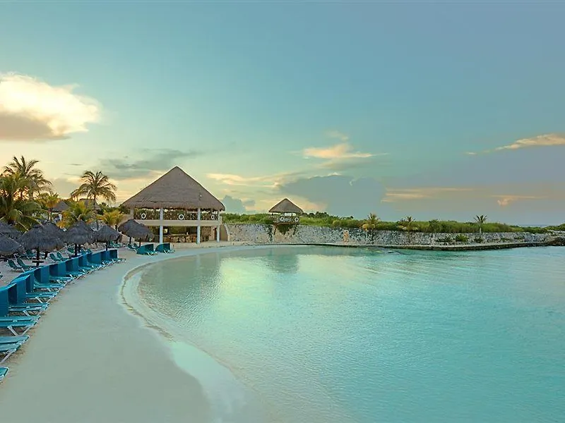 Occidental Grand Xcaret All Inclusive Hotel Los Dos Compadres Resort